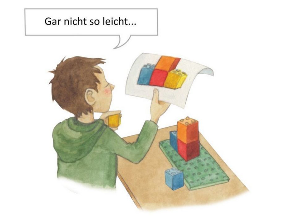 Abbildung eines Kindes, welches mit Hilfe einer Seitenansicht ein Würfelgebäude mit Duplo-Steinen nachbaut. Sprechblase: „Gar nicht so leicht…“